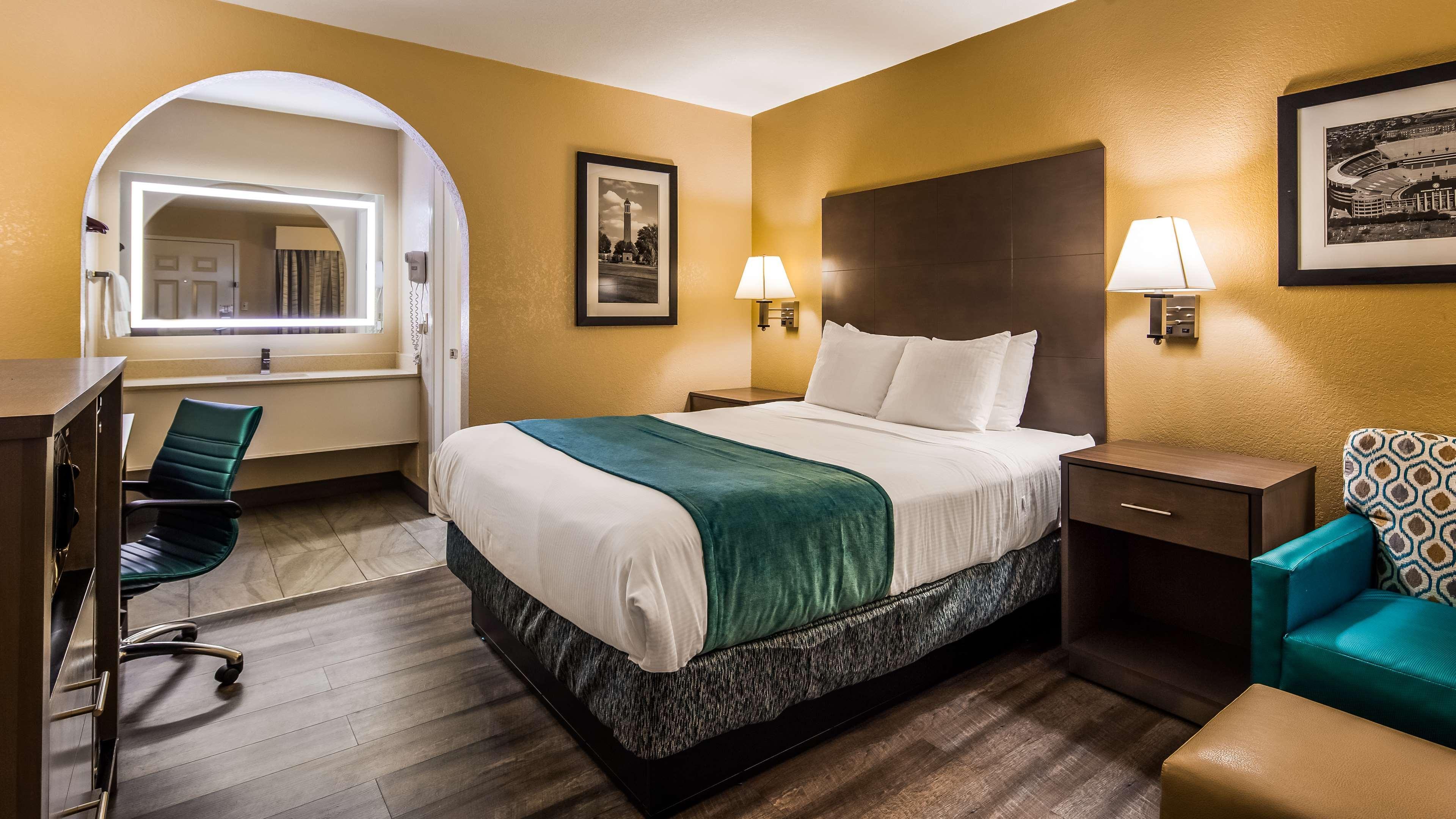 Best Western Catalina Inn Tuscaloosa Exterior photo