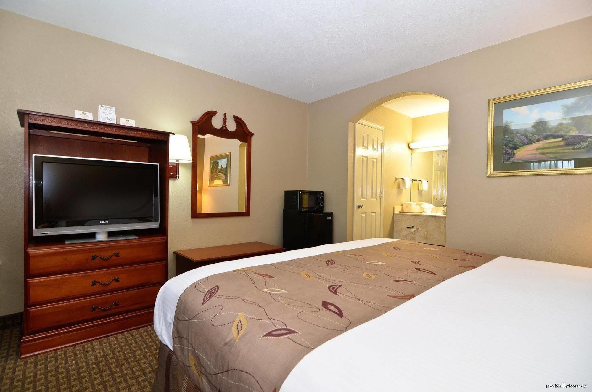 Best Western Catalina Inn Tuscaloosa Room photo